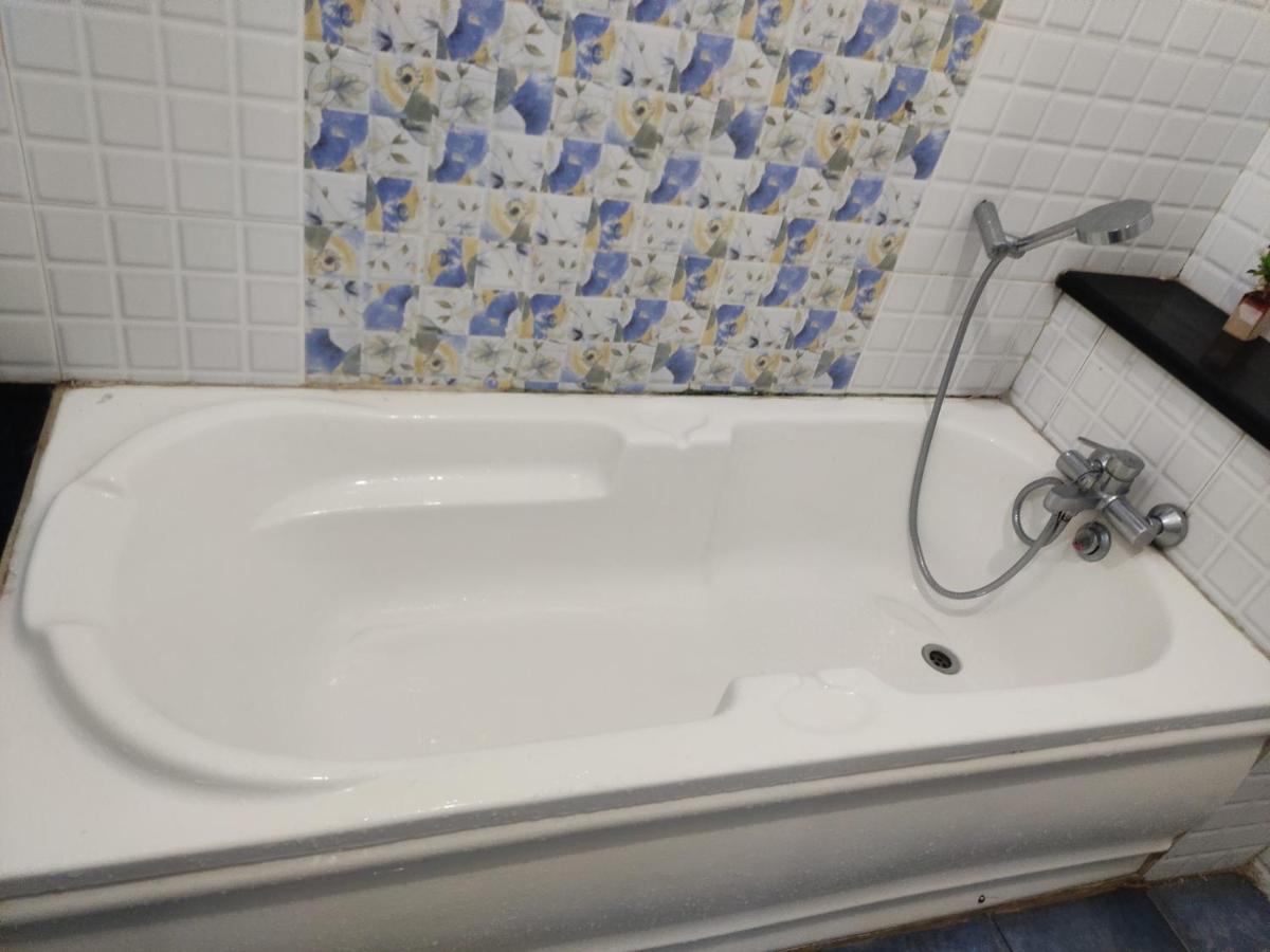 Subasree Cottage Tirunallar Екстер'єр фото