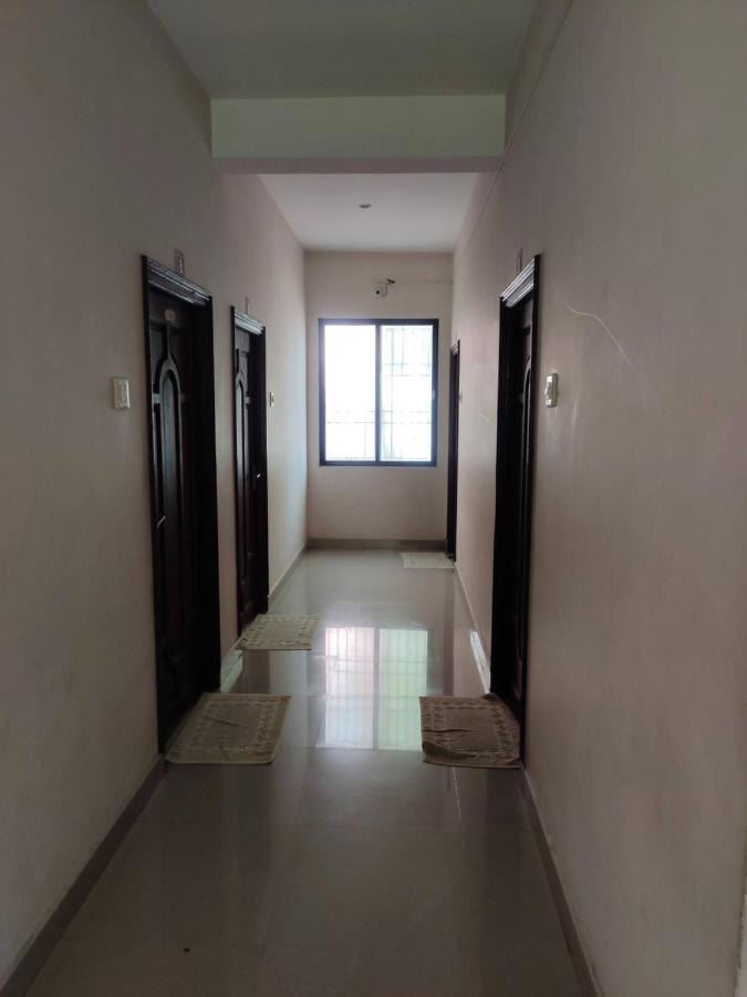 Subasree Cottage Tirunallar Екстер'єр фото