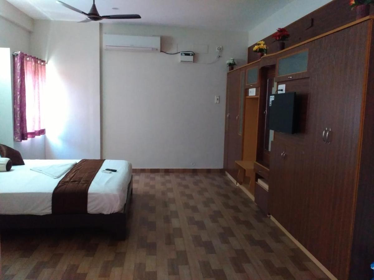 Subasree Cottage Tirunallar Екстер'єр фото